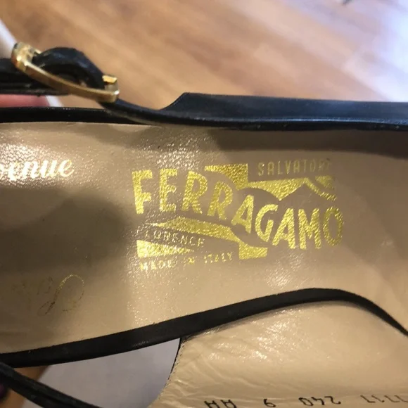 Salvatore Ferragamo Black Sling Back Shoes Saks Fifth Avenue - Picture 5 of 14